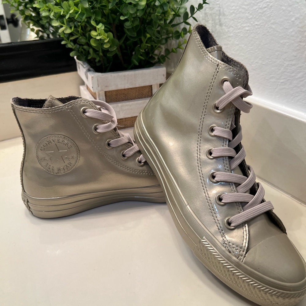 Special Edition Metallic Women's Size 7 Converse